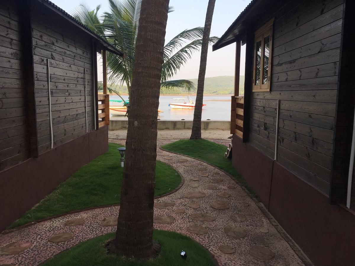 Breezywood Resort Mālvan 외부 사진